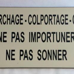 Plaque ivoire "DÉMARCHAGE-COLPORTAGE-QUÊTE NE PAS IMPORTUNER-NE PAS SONNER" format 48 x 100 mm