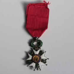 Décoration militaire Ordre de la Légion d'Honneur argent France
