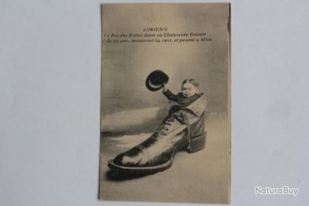 CPA Adrien's Le roi des Nains dans sa Chaussure Géante - Cartes