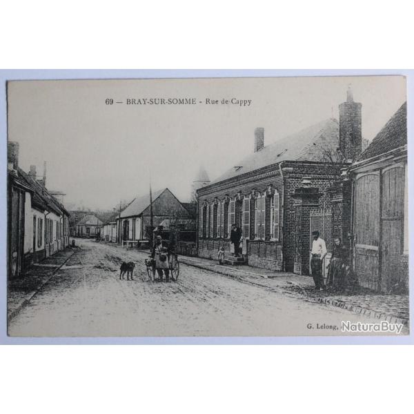 CPA Somme Bray-sur-Somme Rue de Cappy Voiture  chien