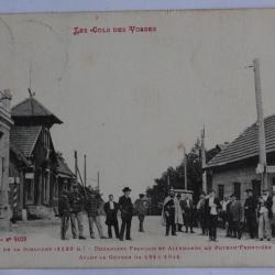 CPA Vosges Col de la Schlucht Douaniers français et allemand