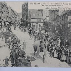 CPA Orne Flers Cavalcade du Cirque Pinder Éléphants