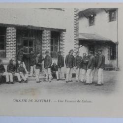 CPA Indre-et-Loire Colonie de Mettray Une famille de Colons