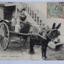 CPA Allier Vichy Laitière Bourbonnaise Attelage d'âne