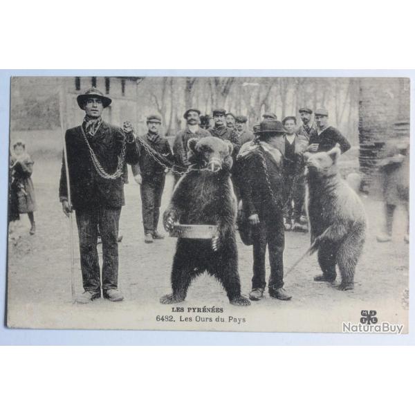 CPA Pyrnes Montreur d'ours Les Ours du Pays