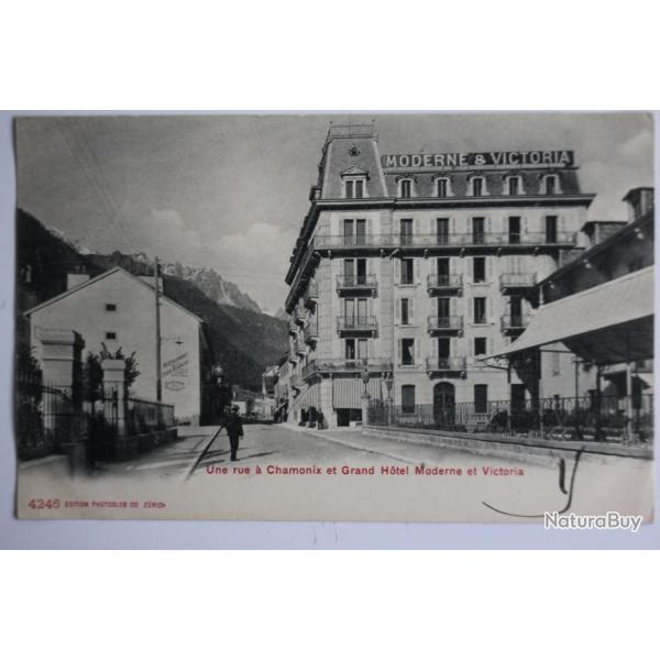 CPA Une rue  Chamonix et Grand Htel Moderne et Victoria Haute-Savoie