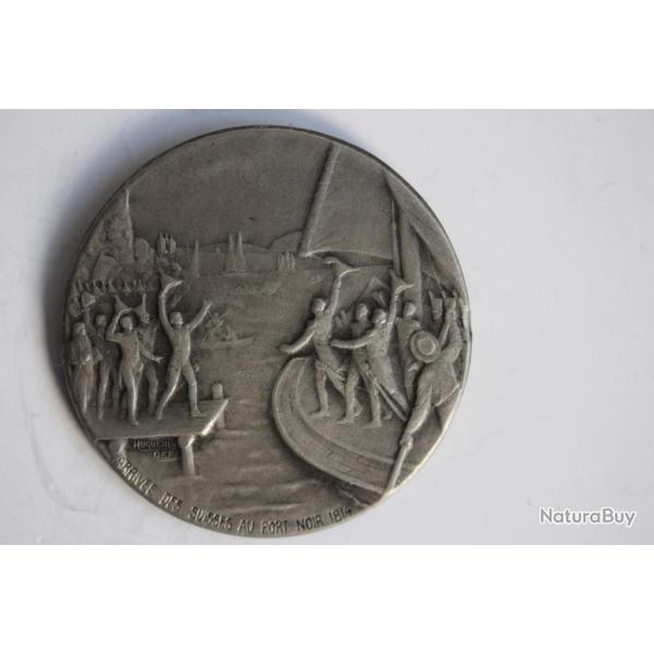 Mdaille pinglette Arrive des Suisses au Port Noir en 1814