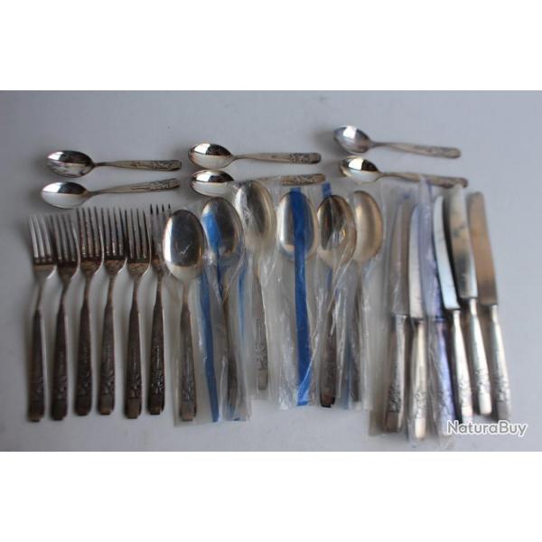 Mnagre 24 couverts mtal argent soldat militaria