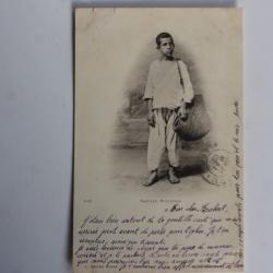 Carte postale ancienne Yaouled Portefaix Algérie enfant