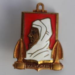 Insigne Escorteur Marocain rouge organeau ajouré (Courtois)