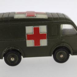 DINKY TOYS 80F Ambulance Militaire Jouet