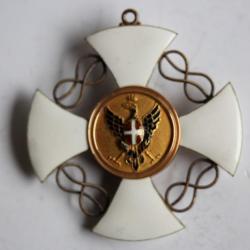 Décoration Ordre de la Couronne d'Italie Croix de commandeur or émaillé