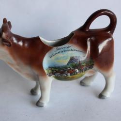 Pot a crème porcelaine souvenir  Le lieu et La Dent de Vaulion vache