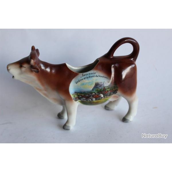 Pot a crme porcelaine souvenir  Le lieu et La Dent de Vaulion vache