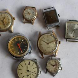 Lot de 8 montres pour horloger a réparer