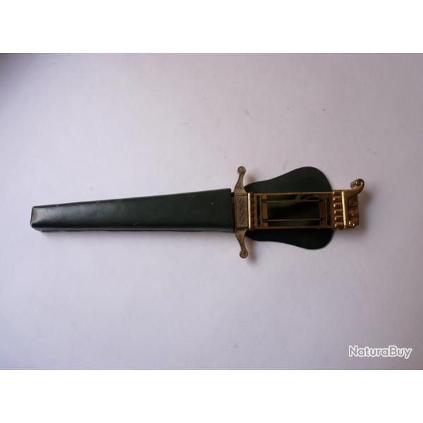 Briquet Essence coupe papier, Objets du fumeur