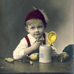 CPA Militaria Patriotique Enfant Guerre