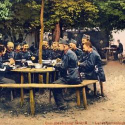 CPA Militaria Armée Suisse Guerre Soldats de Landstrum Bouilli fédéral