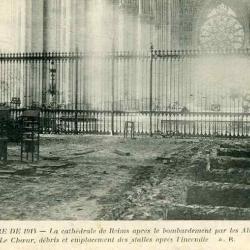 CPA 51 MARNE REIMS Guerre 1914 bombardement de la cathédrale par les Allemands