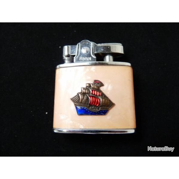 Ancien Briquet Essence SWAN Bateau Tabac objets du fumeur