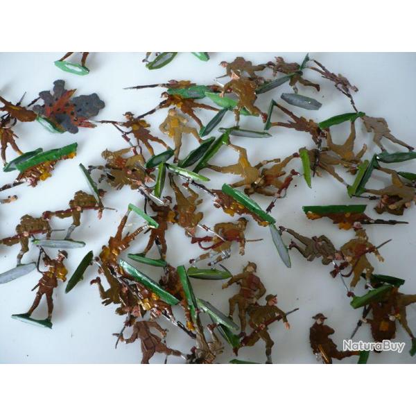 Plats d'tain soldats guerre 14-18 poilus jouets