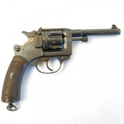 Revolver règlementaire 1892 calibre 8 mm catégorie B numéro 8194 daté 1893