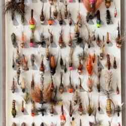 Lot 2 de 100 mouches et nymphes truite