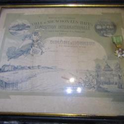 grand cadre médaille d or Arcachon les bains exposition universelle 1897 pour ses vins brevet