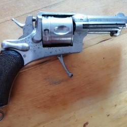 STYLE MAQUAIRE , CHAMELOT, MINIATURE DE 1892? un revolver a systeme calibre 320 miniature