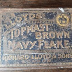 boite  Lloyds Topmast Brown Navy Flake Tobacco