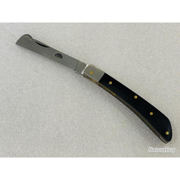 Couteau de poche Greffoir avec son manche effil en corne  noire de buffle domestiqu .