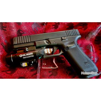 Pistolet GLOCK 17 GEN 5 Cal 9 mm + OLED Laser BLDR PRO LAMPE TACTIQUE USA