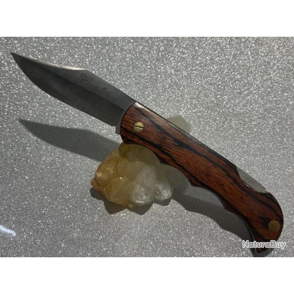 Magnifique et rare: Couteau de poche Hunter avec manche en stamina.