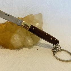Mini couteau de poche Greffoir en porte clé avec manche en bois de palissandre.