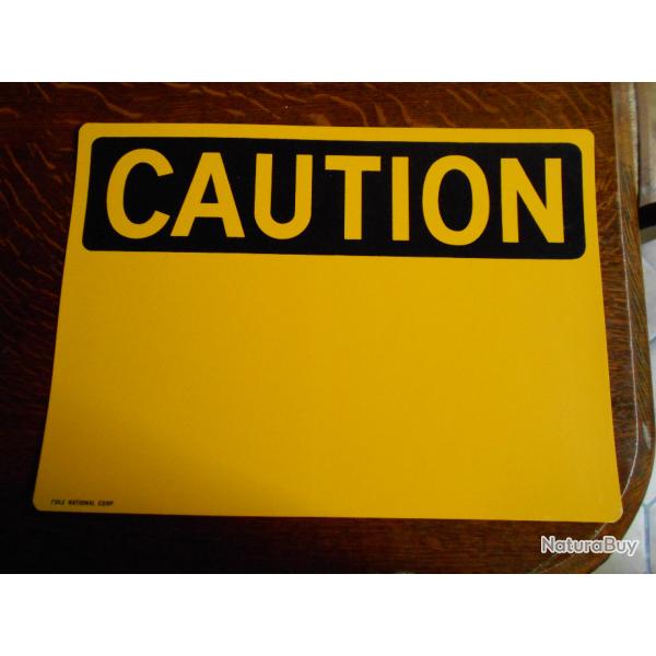 PLAQUE DCO EN PLASTIQUE - "   CAUTION