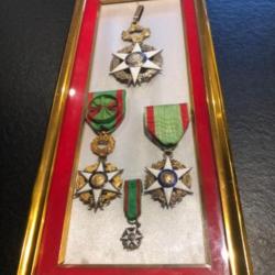 Ensemble des trois ordre du mérite agricole et miniature de chevalier