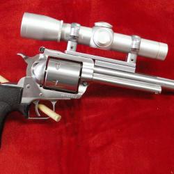 SUPER BLACKHAWK 44MAG AVEC LEUPOLD