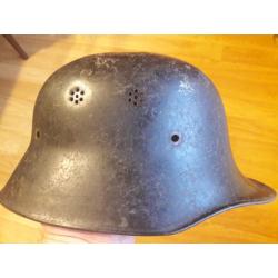 Coque de casque Allemand WW2  .