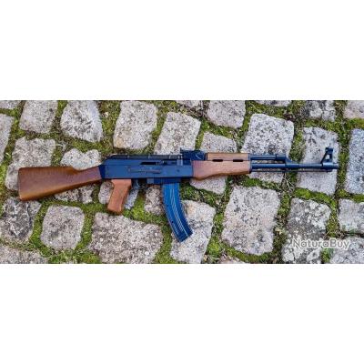 carabine semi automatique kalachnikov AK47 calibre 22 LR de marque ARMI JAGER modèle AP80