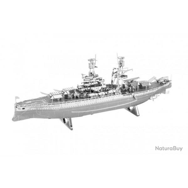 MetalEarth Bateaux: USS ARIZONA 14x2.5x5.1cm. maquette 3D en mtal avec 2 feuilles. sur carte 12x17c