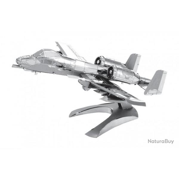 MetalEarth Aviation: A10 THUNDERBOLT II 12x11.2x6.4cm. maquette 3D en mtal avec 2 feuilles. sur car