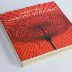 Livre Kunst des japanischen gegenstands Art de l'objet japonais Borràs