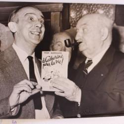 Photo Yvan Audouard prix de l'humour littérature 1953 Universal photo