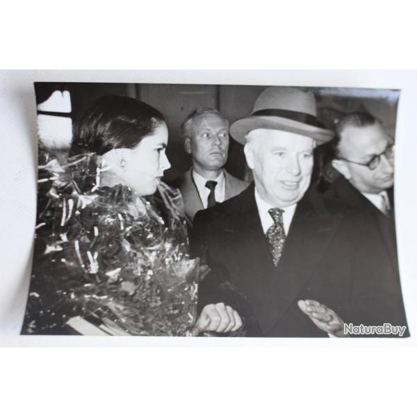 Photo Charlie Chaplin et Oona 1952