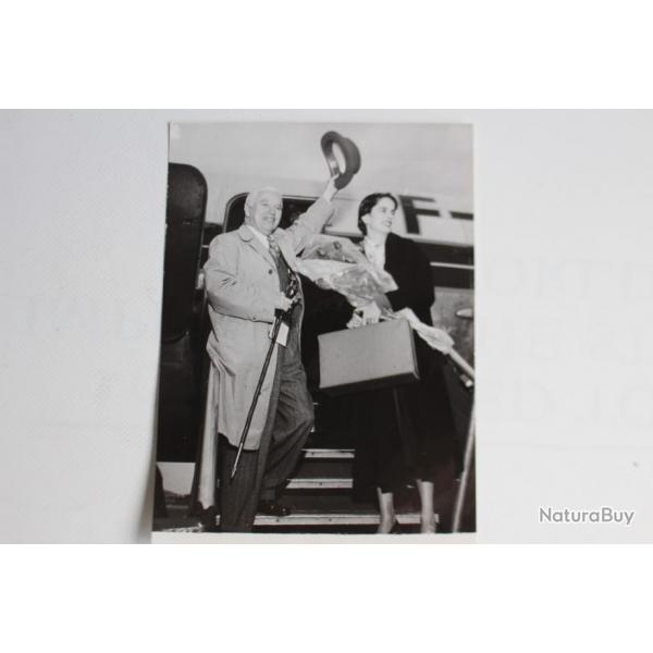 Photo Charlie Chaplin et Oona 1952 AGIP Cohen cinma
