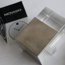 MOVADO porte photos cube publicitaire montres