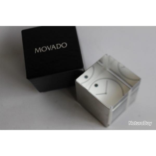 MOVADO porte photos cube publicitaire montres