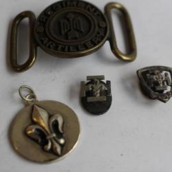 Trois anciennes insignes Scout + médaille Fleur de Lys