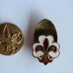 Deux anciennes insignes Scout