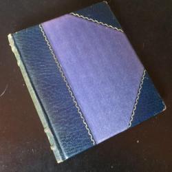 Livre " Le Livre Des Dix 1928 Vers et Prose Par Le Groupe "La Violette"